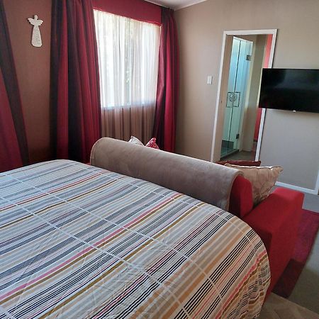 Bed And Breakfast Happy Home Taupo Accommodation Exterior foto