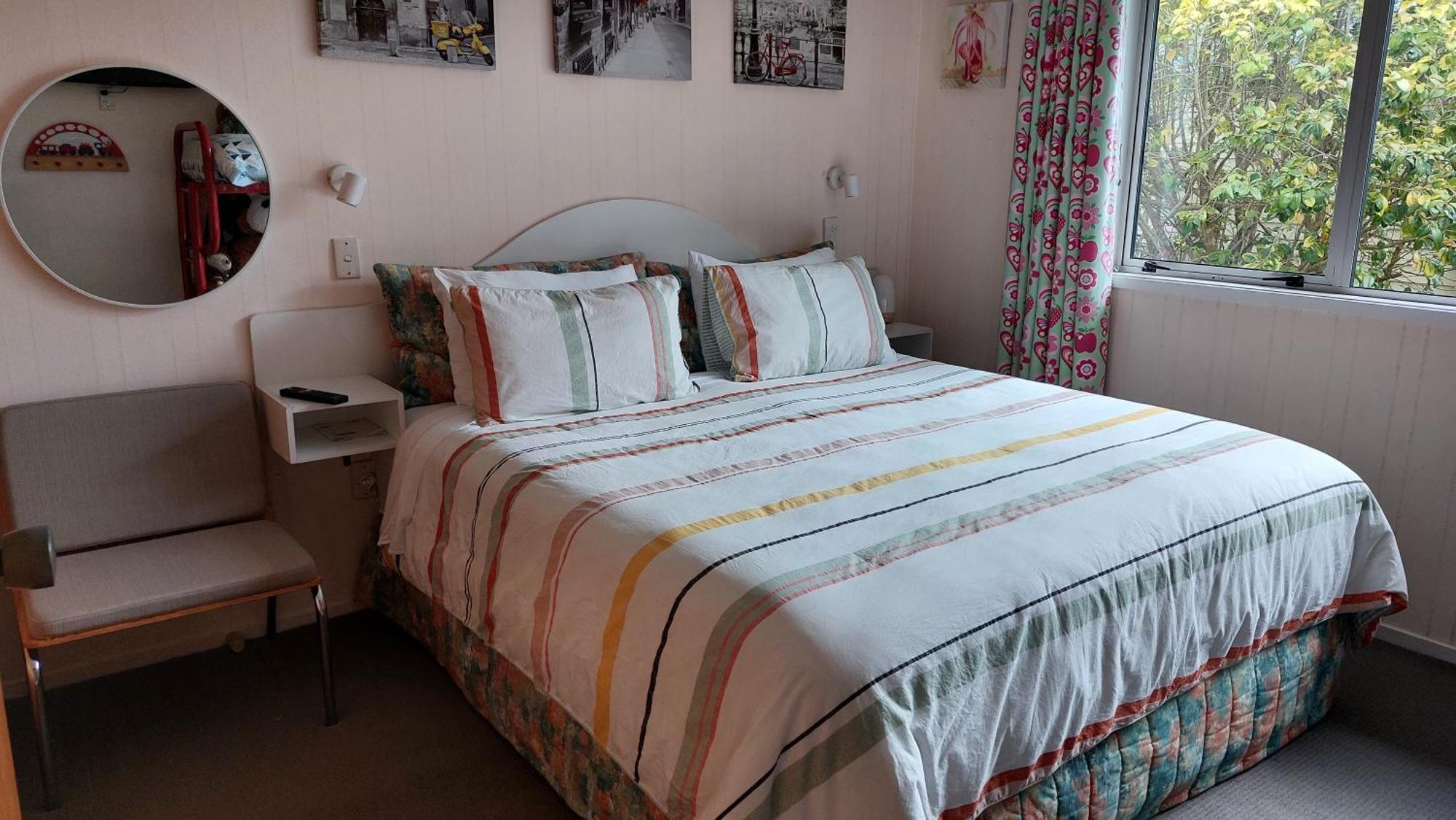 Bed And Breakfast Happy Home Taupo Accommodation Exterior foto