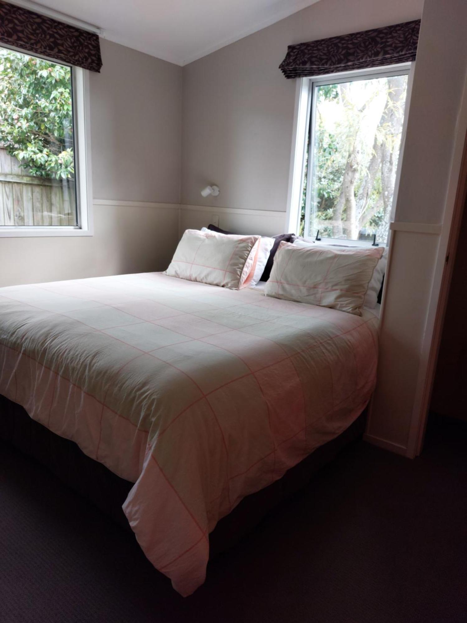 Bed And Breakfast Happy Home Taupo Accommodation Exterior foto