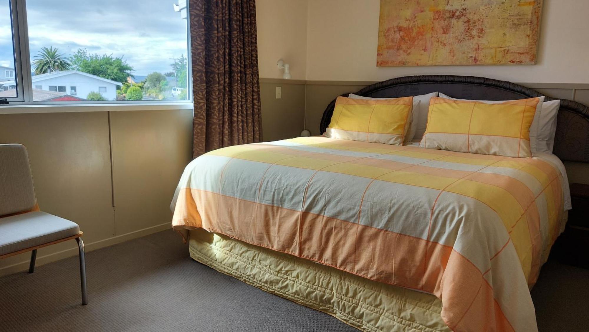 Bed And Breakfast Happy Home Taupo Accommodation Exterior foto