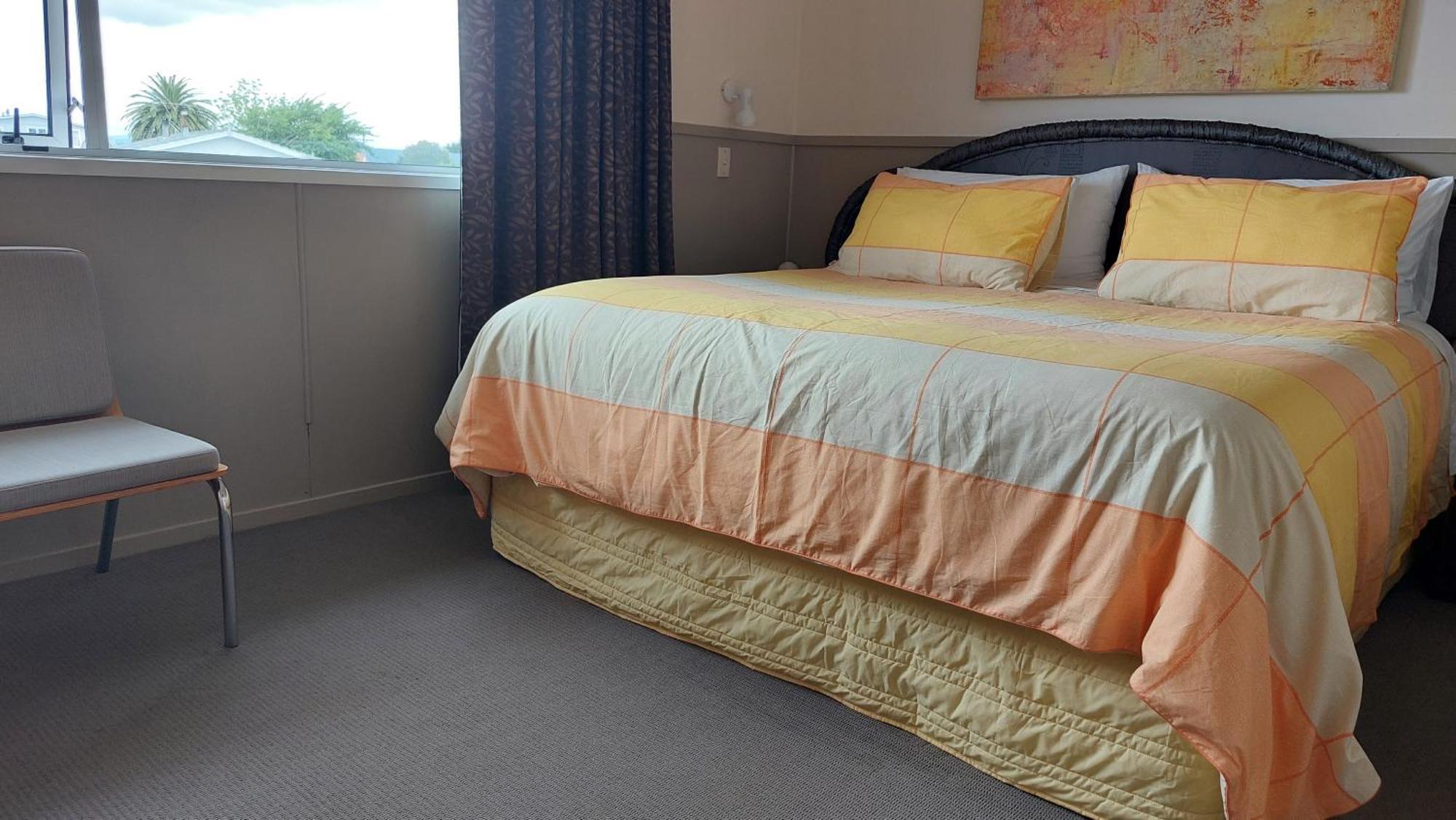 Bed And Breakfast Happy Home Taupo Accommodation Exterior foto