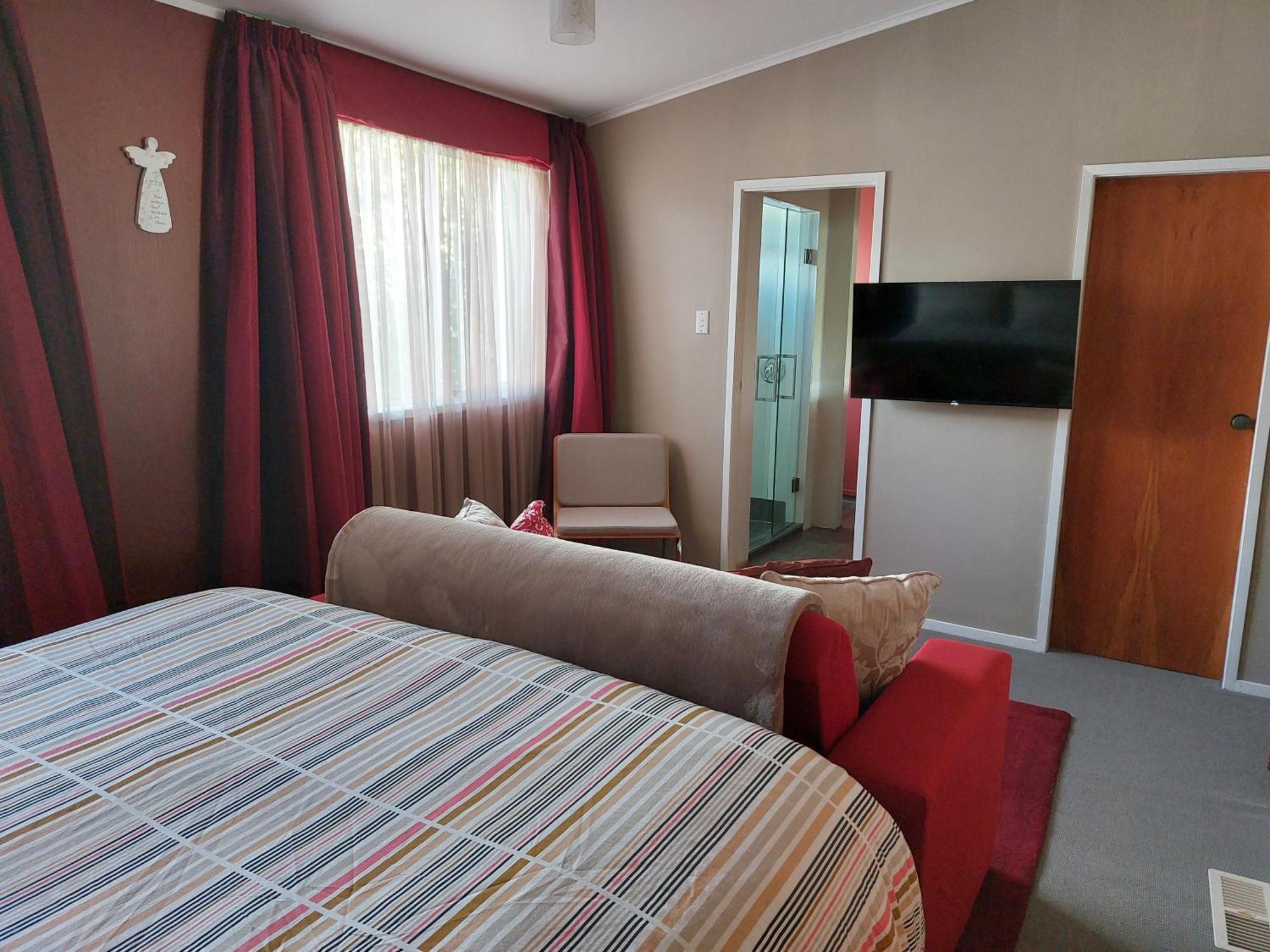 Bed And Breakfast Happy Home Taupo Accommodation Exterior foto