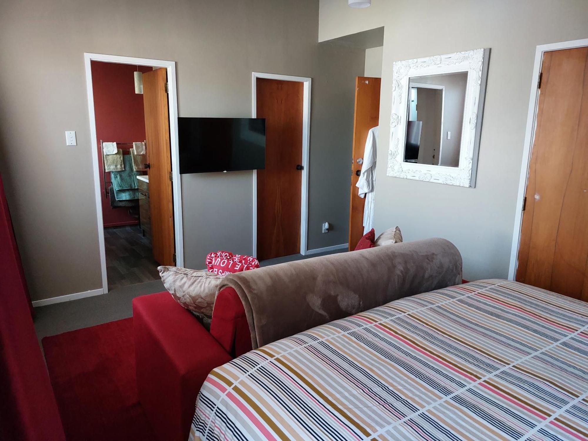 Bed And Breakfast Happy Home Taupo Accommodation Exterior foto